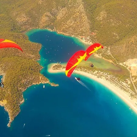 تونوز بيتش فندق