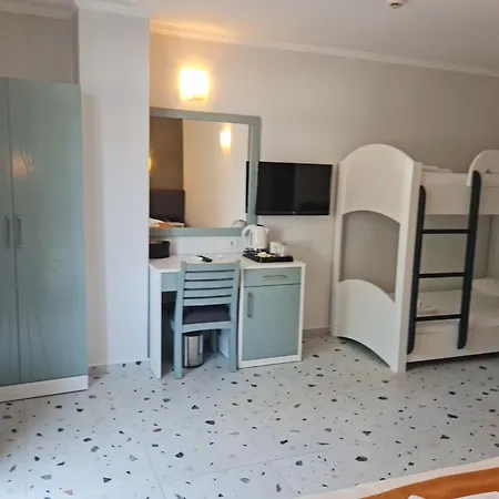 فندق تونوز بيتش