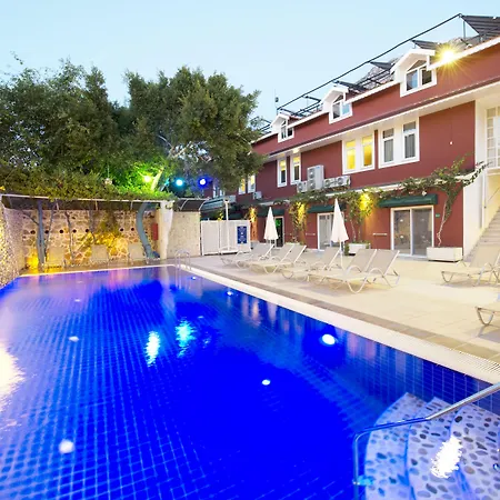 فندق تونوز بيتش