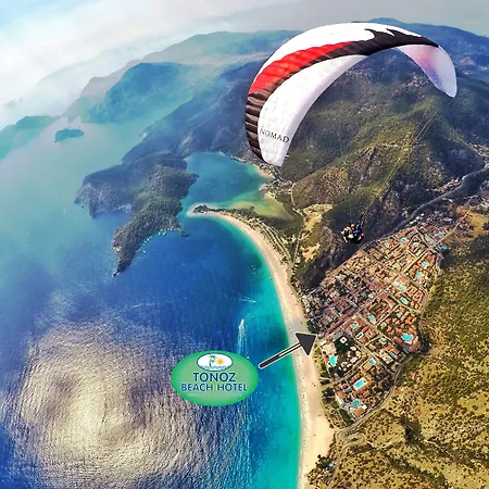 تونوز بيتش فندق