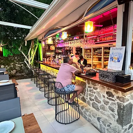 فندق تونوز بيتش