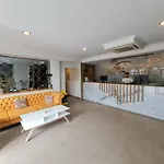 Tonoz Otel
