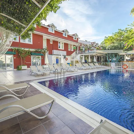 Tonoz Hotel 3*